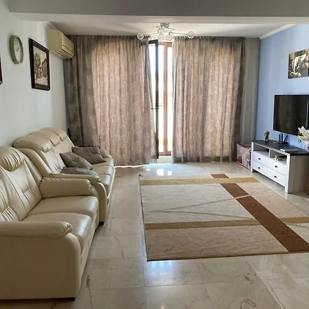 Grande Mia Casa Apartment *